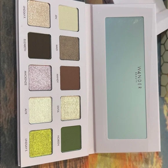 Wander Beauty Trailblazer Eyeshadow Palette - Picture 2 of 2